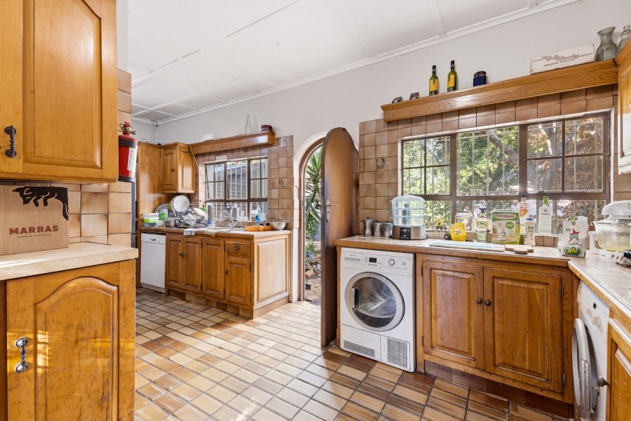 5 Bedroom Property for Sale in Pinelands Western Cape